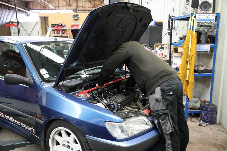 Entretien auto à Woustviller : quand et pourquoi faire une vidange d’huile ?